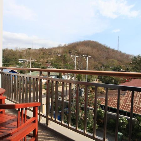 Kalton Hotel Labuan Bajo Esterno foto
