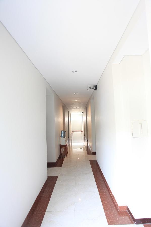 Kalton Hotel Labuan Bajo Esterno foto