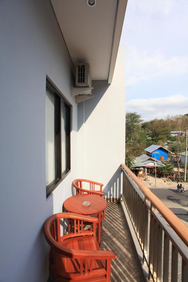 Kalton Hotel Labuan Bajo Esterno foto