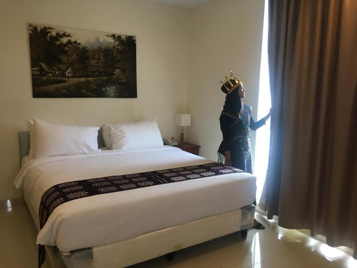 Kalton Hotel Labuan Bajo Esterno foto