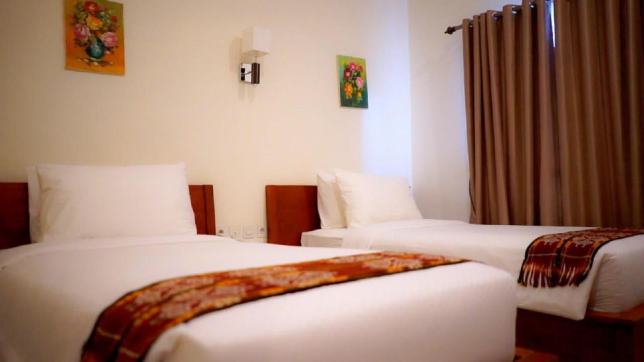 Kalton Hotel Labuan Bajo Esterno foto